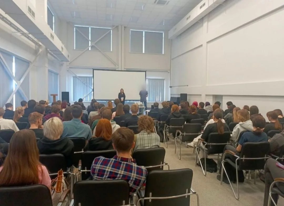 Полицейские Южного Урала провели масштабную профилактическую работу с молодежью: от «дропперства» до профориентации Полицейские Южного Урала провели масштабную профилактическую работу с молодежью: от «дропперства» до профориентации