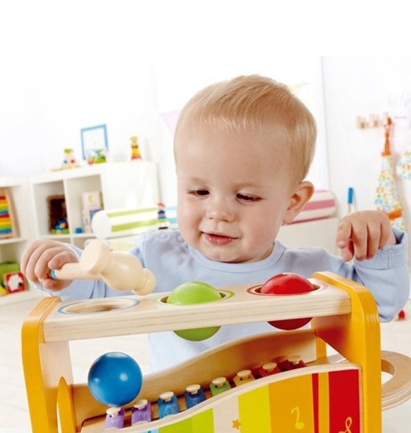 Идеальные подарки для годовалого ребенка: советы и идеи