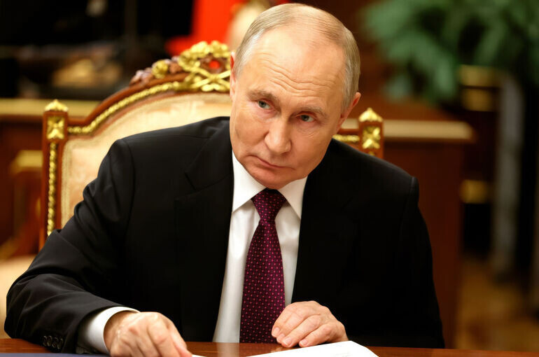 Закон о запрете выдворения иностранных служащих в армии подписан Путиным