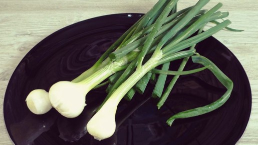 Лепешки из зеленого лука: быстрый и бюджетный рецепт из бабушкиной тетради