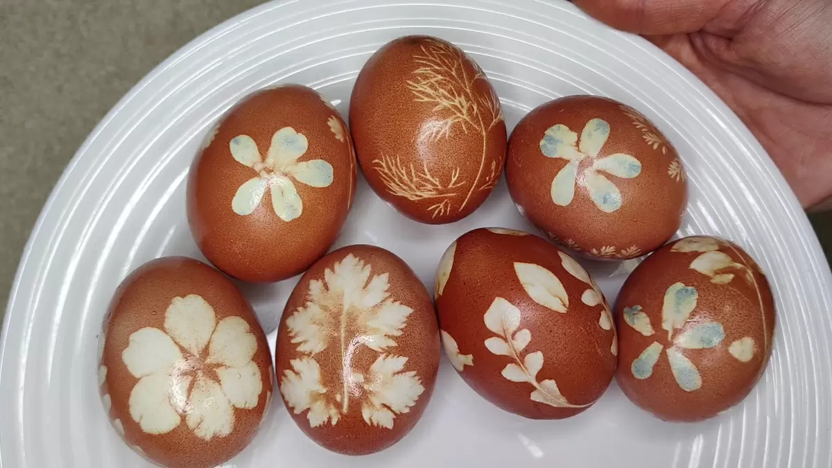 Традиционный способ окраски пасхальных яиц