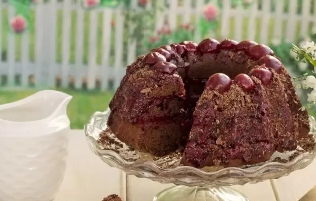 Как порадовать себя на пост: восхитительный постный торт с ягодным муссом