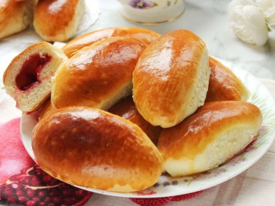 Пирожки с ягодами: невероятно мягкие и воздушные, которые понравятся всем