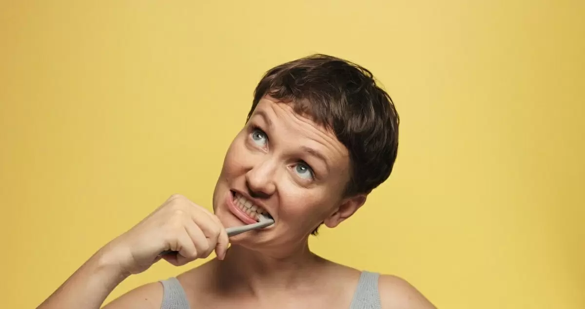 Эффективные способы удаления зубного налета: сохраните здоровье своей улыбки