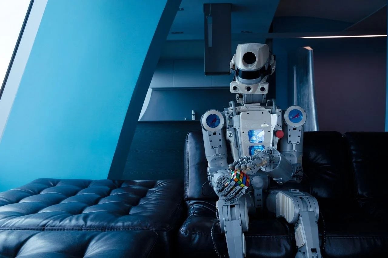 Теледроид из Магнитогорска в 2026 году полетит в космос