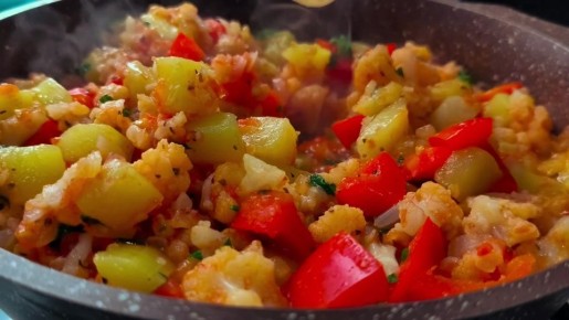 Сочных овощей на вашем столе: цветная капуста с овощами всего за 58 ккал