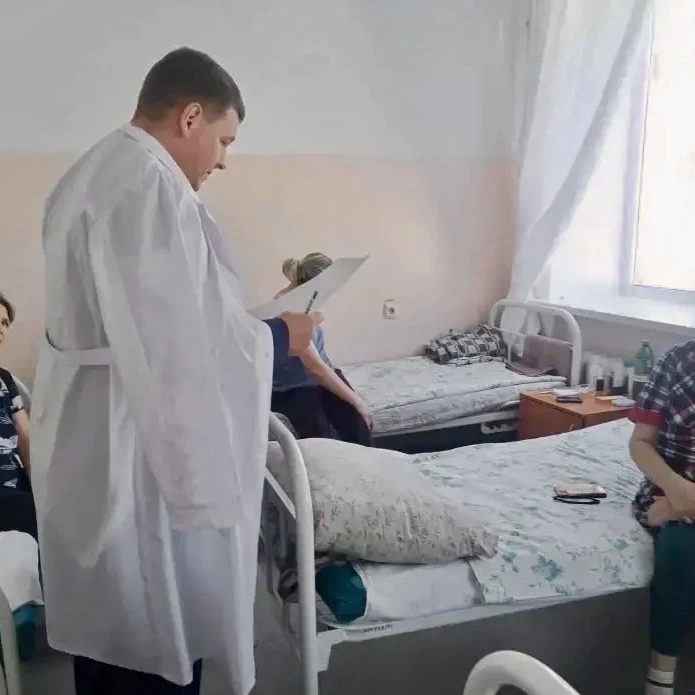Прокурор Ленинского района города Магнитогорска провёл выездной приём граждан в медицинском учреждении Прокурор Ленинского района города Магнитогорска провёл выездной приём граждан в медицинском учреждении