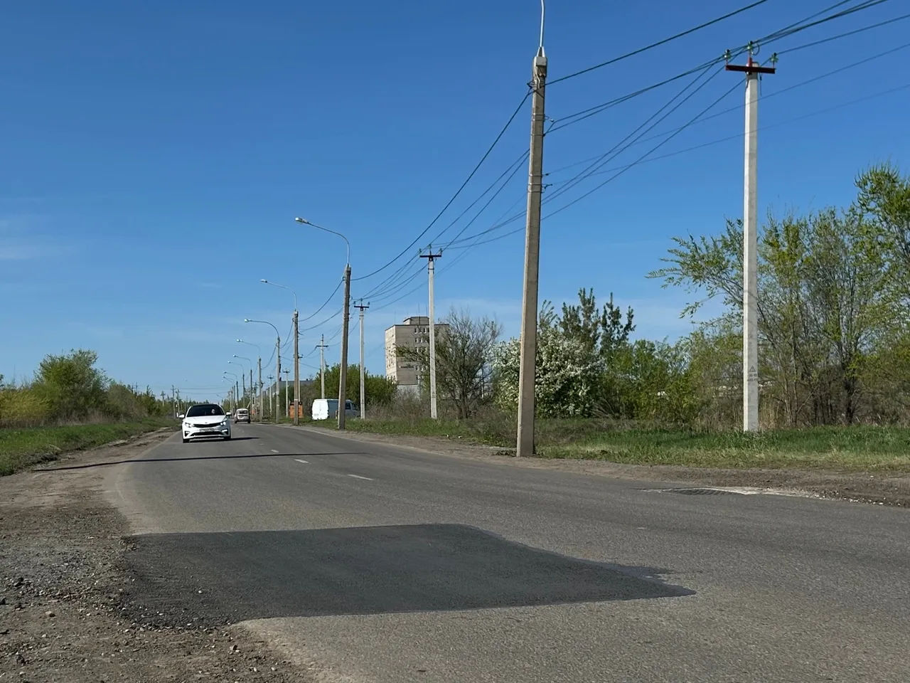 В Магнитогорске к ямочному ремонту специалисты приступили еще в марте