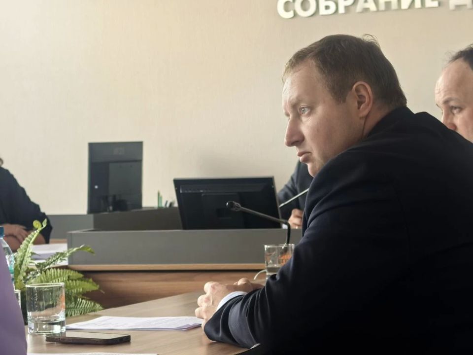 На комиссии по городскому хозяйству, строительству и экологии под председательством Дмитрия Куряева депутаты заслушали доклад о земляных работах в городе На комиссии по городскому хозяйству, строительству и экологии под председательством Дмитрия Куряева депутаты заслушали доклад о земляных работах в городе