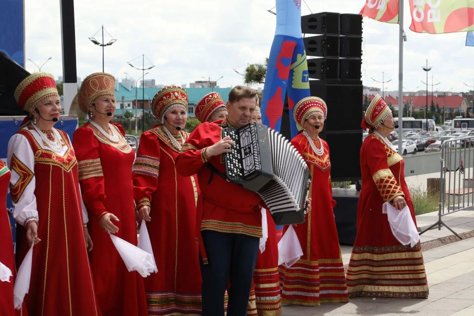 Магнитогорск первым открыл фестиваль «Челябинская область — Большая семья» Магнитогорск первым открыл фестиваль «Челябинская область — Большая семья»