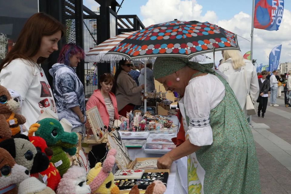 Магнитогорск первым открыл фестиваль «Челябинская область — Большая семья» Магнитогорск первым открыл фестиваль «Челябинская область — Большая семья»