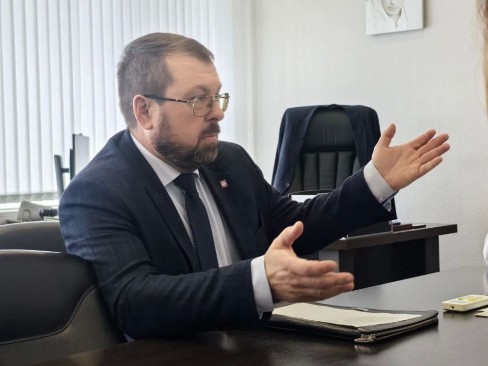 Председатель Магнитогорского городского Собрания Александр Морозов провел рабочую встречу с председателем Собрания Снежинского городского округа Сергеем Горшковым Председатель Магнитогорского городского Собрания Александр Морозов провел рабочую встречу с председателем Собрания Снежинского городского округа Сергеем Горшковым