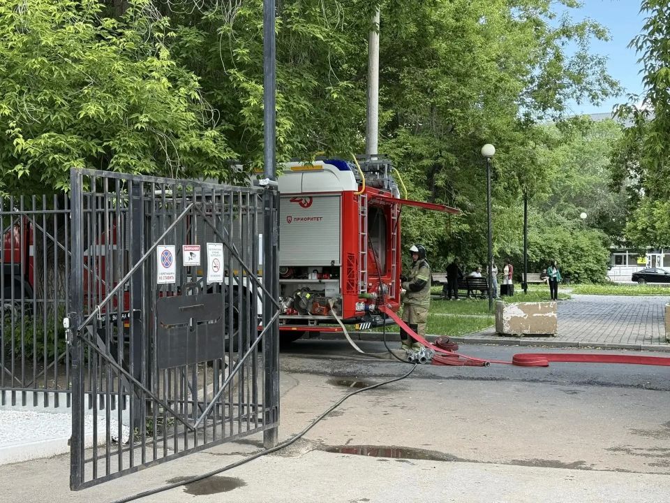16 июня 2026 года оперативной группой в Магнитогорске на базе МОУ «Средняя образовательная школа N 60» Магнитогорска проведена плановая антитеррористическая тренировка, в задачи которой входит организация и осуществление... 16 июня 2026 года оперативной группой в Магнитогорске на базе МОУ «Средняя образовательная школа N 60» Магнитогорска проведена плановая антитеррористическая тренировка, в задачи которой входит организация и осуществление...