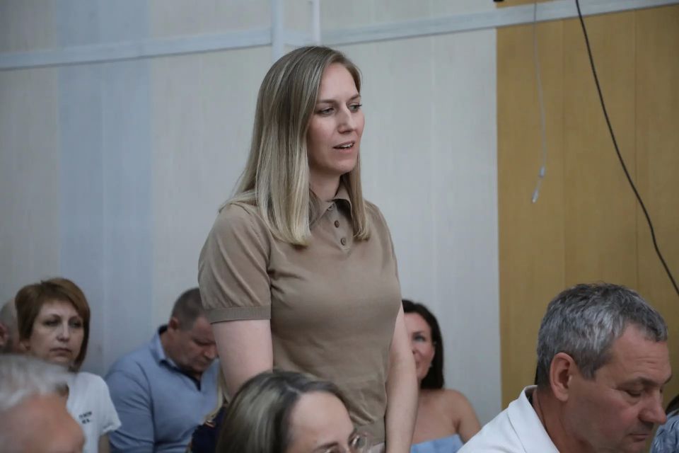 Глава Магнитогорска Сергей Бердников встретился с коллективом Магнитогорского молочного комбината, филиала АО «Группа Компаний «Российское Молоко» Глава Магнитогорска Сергей Бердников встретился с коллективом Магнитогорского молочного комбината, филиала АО «Группа Компаний «Российское Молоко»