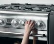 Как современные кухонные плиты обеспечивают безопасность на вашей кухне
