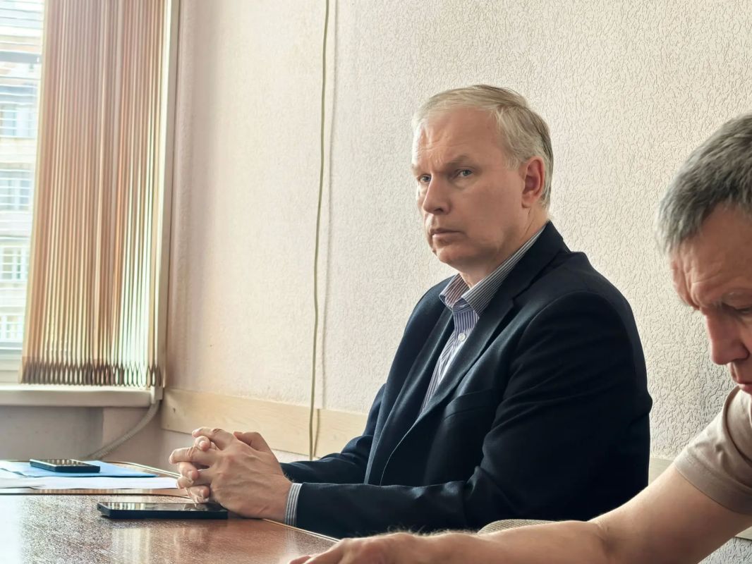С итогов XIX Всероссийского конкурса «Лучшее муниципальное образование России в сфере управления общественными финансами» началось заседание комиссии по муниципальной собственности и земельным отношениям под... С итогов XIX Всероссийского конкурса «Лучшее муниципальное образование России в сфере управления общественными финансами» началось заседание комиссии по муниципальной собственности и земельным отношениям под...