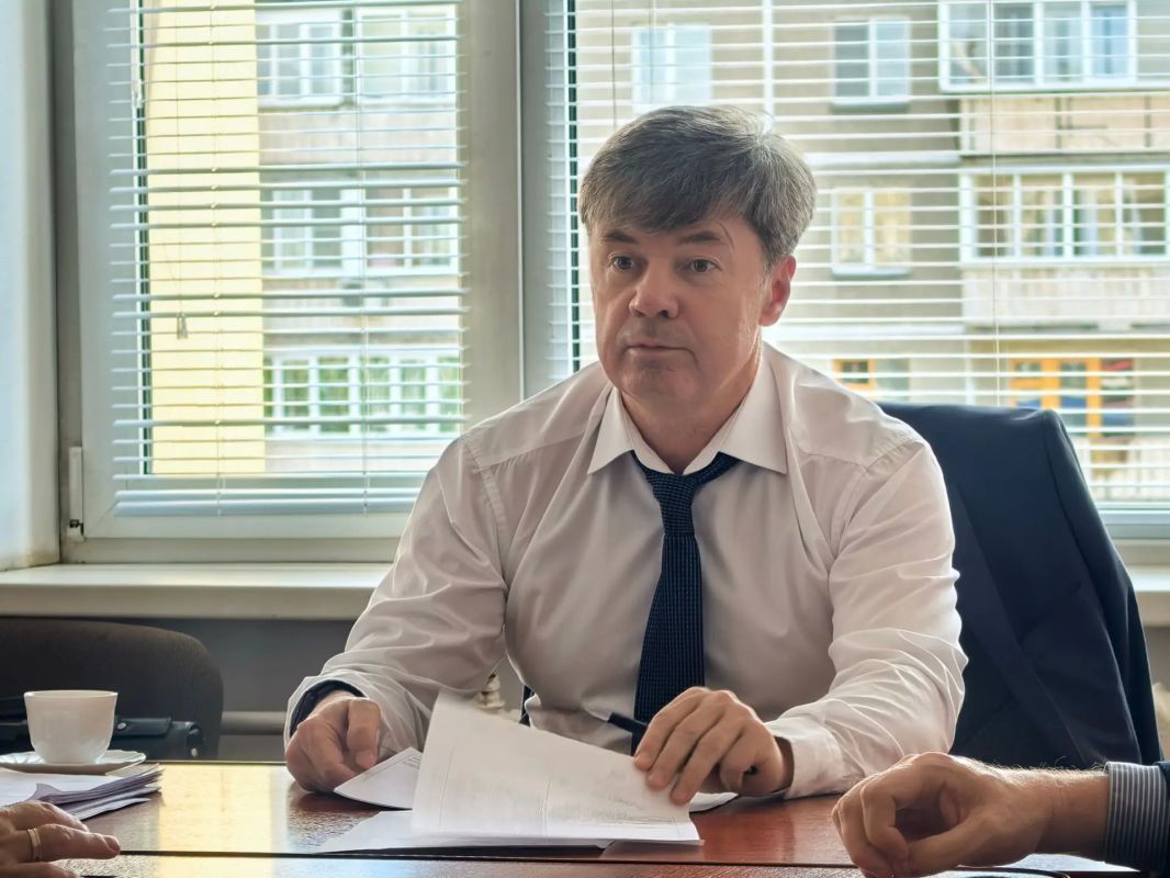 С итогов XIX Всероссийского конкурса «Лучшее муниципальное образование России в сфере управления общественными финансами» началось заседание комиссии по муниципальной собственности и земельным отношениям под... С итогов XIX Всероссийского конкурса «Лучшее муниципальное образование России в сфере управления общественными финансами» началось заседание комиссии по муниципальной собственности и земельным отношениям под...