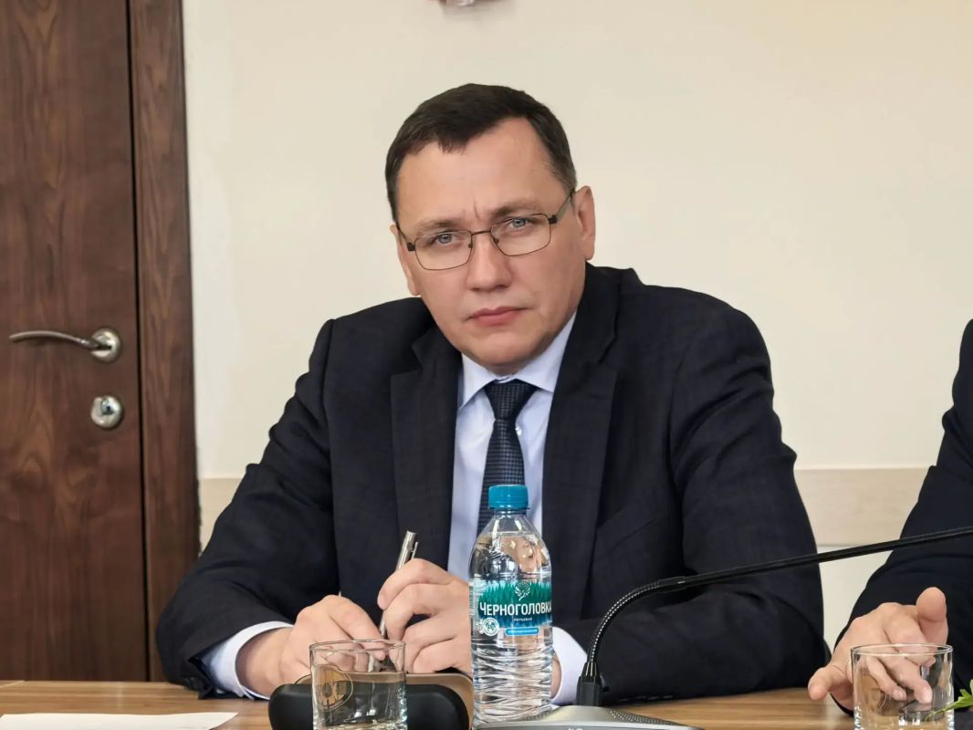 Сегодня на заседании комиссии по экономической политике и хозяйственному развитию под председательством Олега Ширяева депутаты обсудили развитие туризма в Магнитогорске Сегодня на заседании комиссии по экономической политике и хозяйственному развитию под председательством Олега Ширяева депутаты обсудили развитие туризма в Магнитогорске