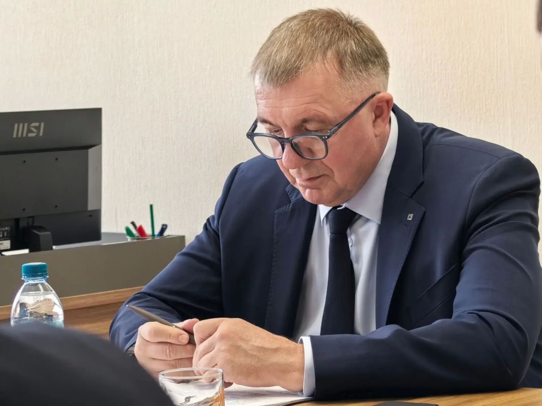 Сегодня на заседании комиссии по экономической политике и хозяйственному развитию под председательством Олега Ширяева депутаты обсудили развитие туризма в Магнитогорске Сегодня на заседании комиссии по экономической политике и хозяйственному развитию под председательством Олега Ширяева депутаты обсудили развитие туризма в Магнитогорске