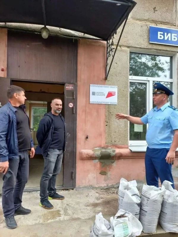 Прокуратура Ленинского района г. Магнитогорска контролирует ход капитального ремонта библиотеки семейного чтения Прокуратура Ленинского района г. Магнитогорска контролирует ход капитального ремонта библиотеки семейного чтения