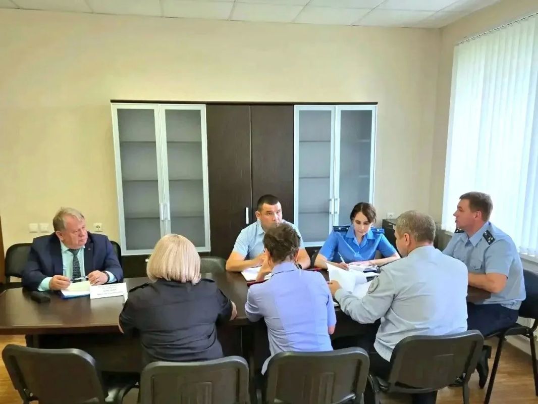 В прокуратуре Ленинского района г. Магнитогорска состоялось межведомственное совещание руководителей правоохранительных органов города В прокуратуре Ленинского района г. Магнитогорска состоялось межведомственное совещание руководителей правоохранительных органов города
