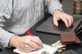 Работа без официального оформления трудовых отношений наносит ущерб обеим сторонам, однако в наибольшей степени страдают сотрудники