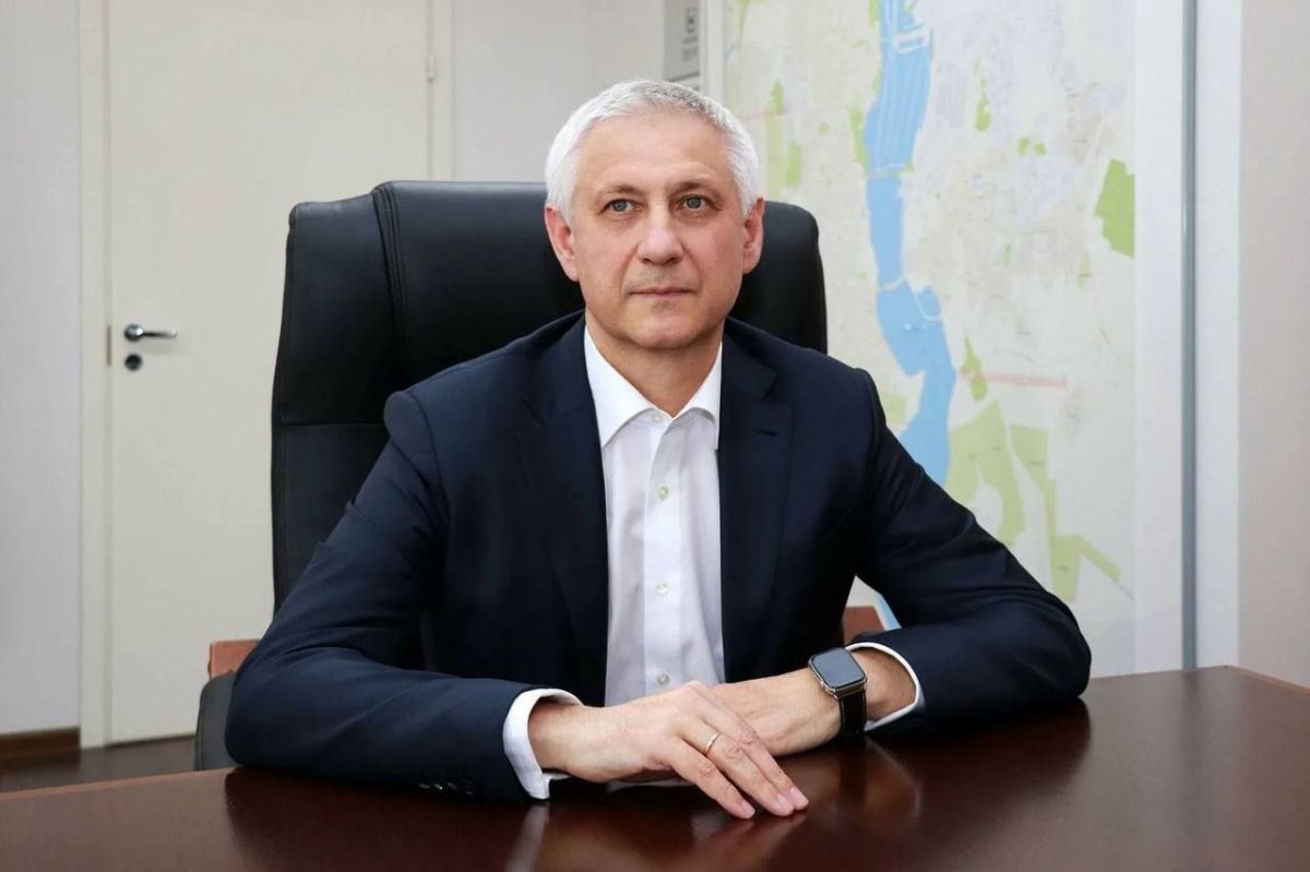 Увидела в ленте, как мэр Магнитогорска успокаивает жителей по поводу нехватки бензина
