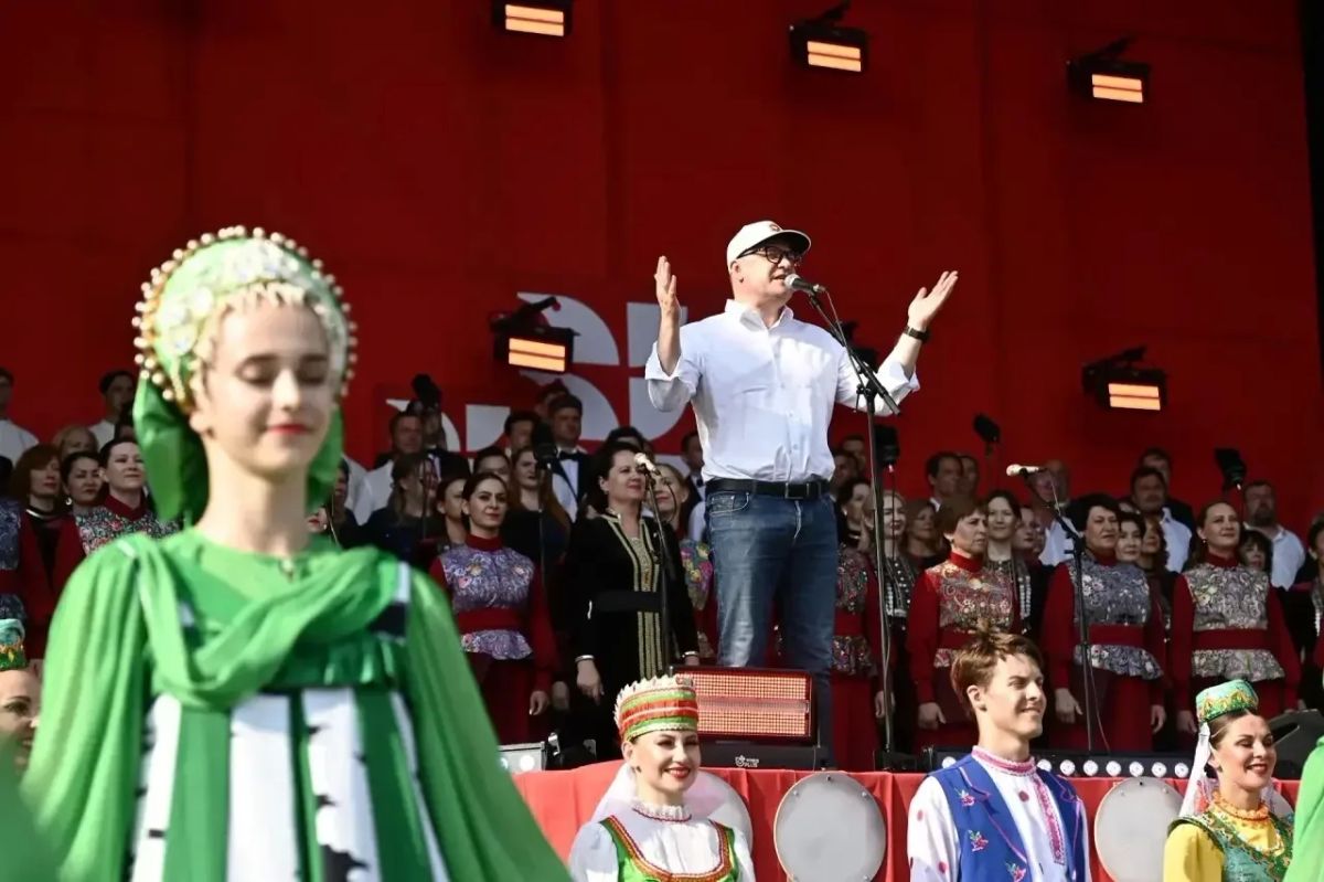 В Челябинске состоялся III Всероссийский певческий фестиваль «Русское поле» В Челябинске состоялся III Всероссийский певческий фестиваль «Русское поле»