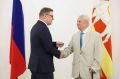 Алексей Текслер наградил лучших представителей строительной отрасли