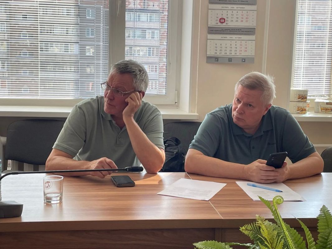 Комиссия по городскому хозяйству, строительству и экологии обсудила вопросы содержания строительных площадок и обустройства объектов наружного освещения Комиссия по городскому хозяйству, строительству и экологии обсудила вопросы содержания строительных площадок и обустройства объектов наружного освещения