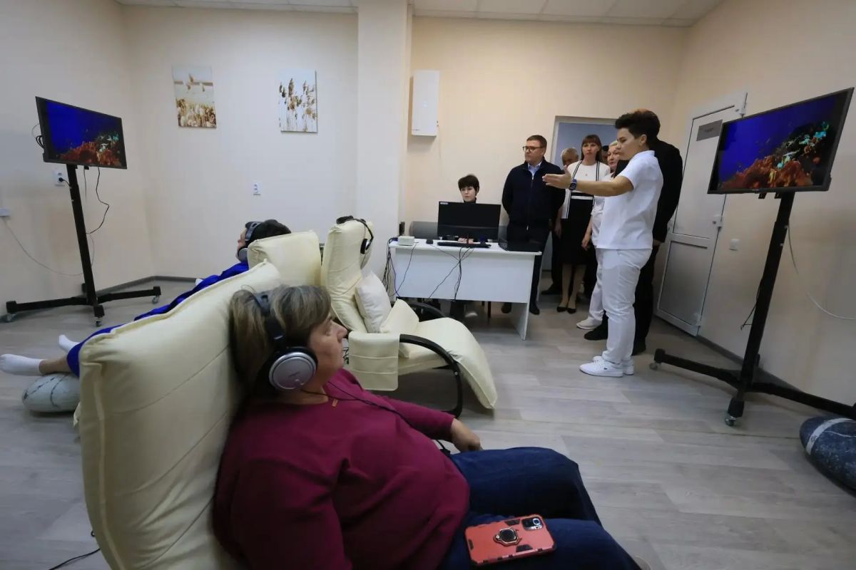 Артем Жога и Алексей Текслер оценили отделение медицинской реабилитации в больнице № 2 Магнитогорска Артем Жога и Алексей Текслер оценили отделение медицинской реабилитации в больнице № 2 Магнитогорска
