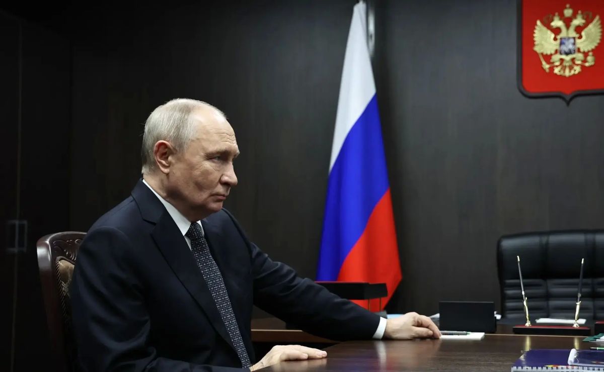 Президент России Владимир Путин провел встречу с губернатором Челябинской области Алексеем Текслером Президент России Владимир Путин провел встречу с губернатором Челябинской области Алексеем Текслером
