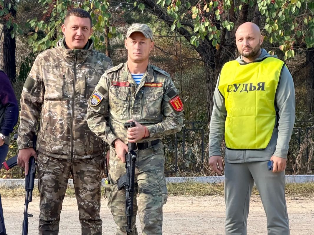 Наш депутат — человек труда! Наш депутат — человек труда!