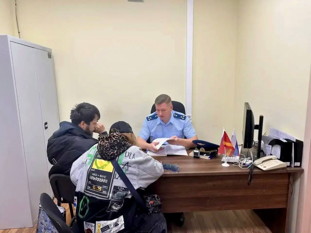 Прокурор Ленинского района г.Магнитогорска провел личный прием членов семей участников специальной военной операции Прокурор Ленинского района г.Магнитогорска провел личный прием членов семей участников специальной военной операции