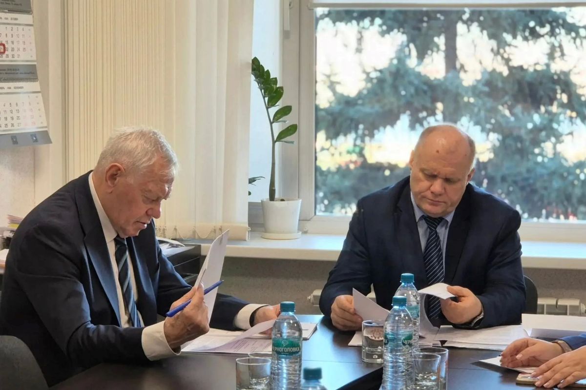 Постоянная комиссия по законодательству и местному самоуправлению под председательством Вадима Иванова рассмотрела семь вопросов Постоянная комиссия по законодательству и местному самоуправлению под председательством Вадима Иванова рассмотрела семь вопросов