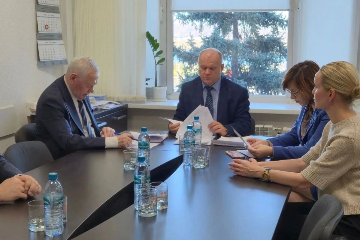 Постоянная комиссия по законодательству и местному самоуправлению под председательством Вадима Иванова рассмотрела семь вопросов