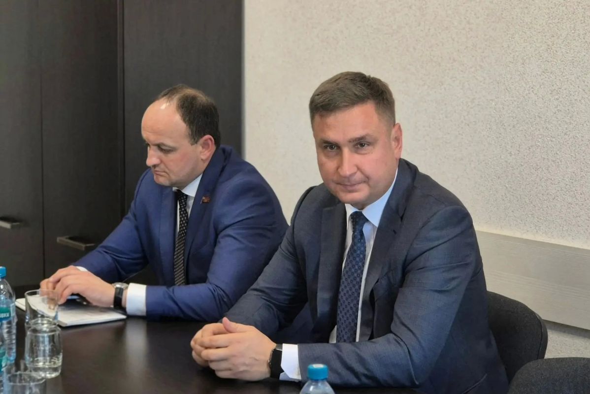 Постоянная комиссия по законодательству и местному самоуправлению под председательством Вадима Иванова рассмотрела семь вопросов Постоянная комиссия по законодательству и местному самоуправлению под председательством Вадима Иванова рассмотрела семь вопросов