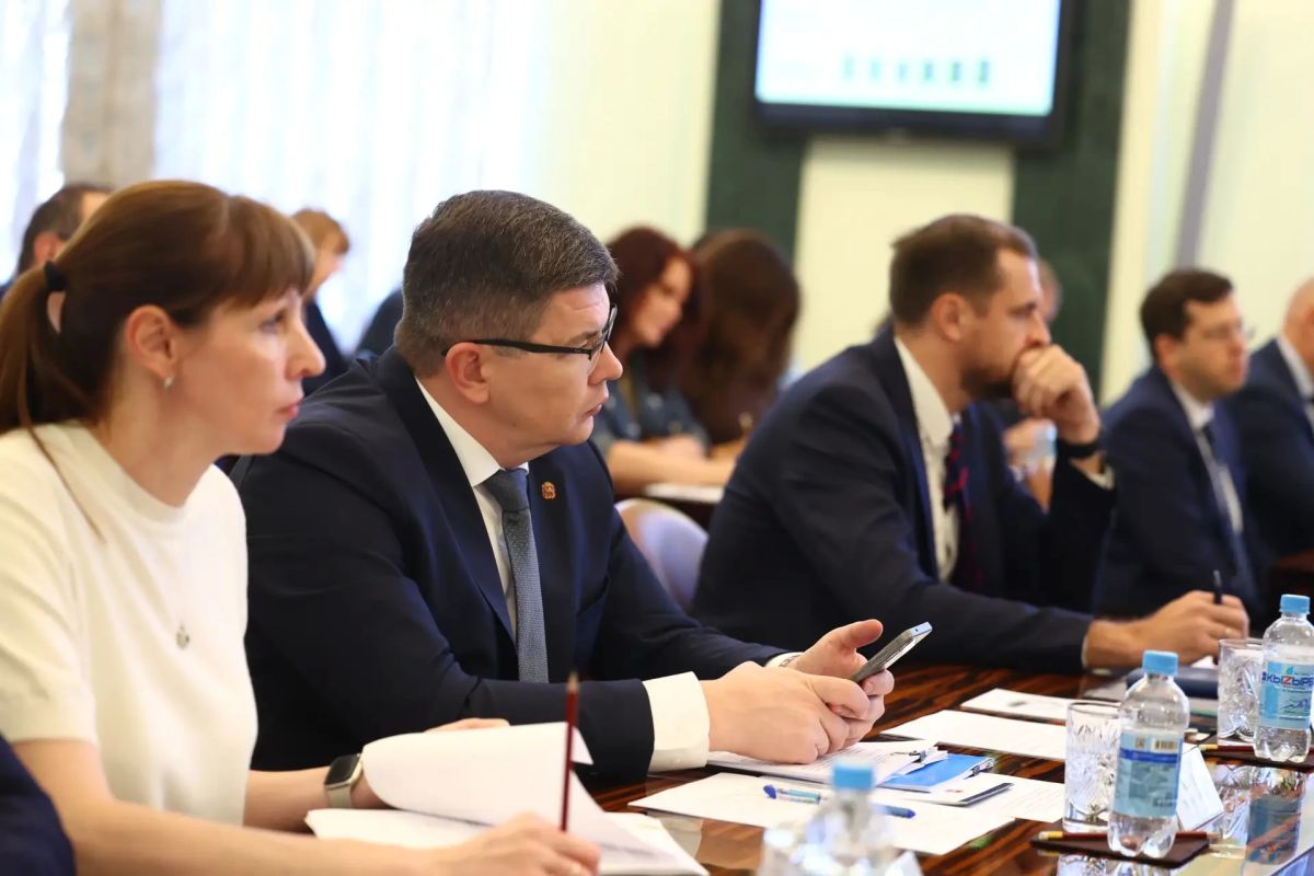 Правительство Челябинской области одобрило проект областного бюджета на ближайшие три года Правительство Челябинской области одобрило проект областного бюджета на ближайшие три года